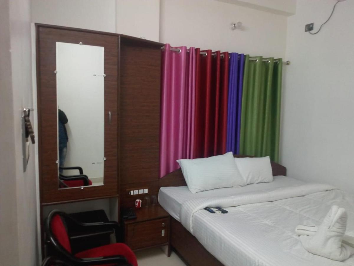Hotel Wisdom Celebration Motihari Exteriér fotografie